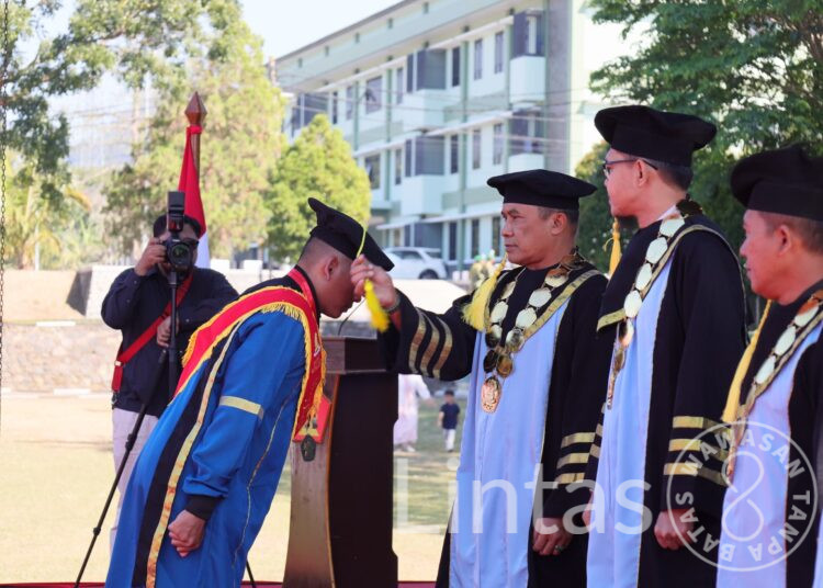 Dankodiklatad Pimpin Wisuda Mahasiswa Poltekad, Siapkan SDM Unggul Hadapi Teknologi Pertahanan