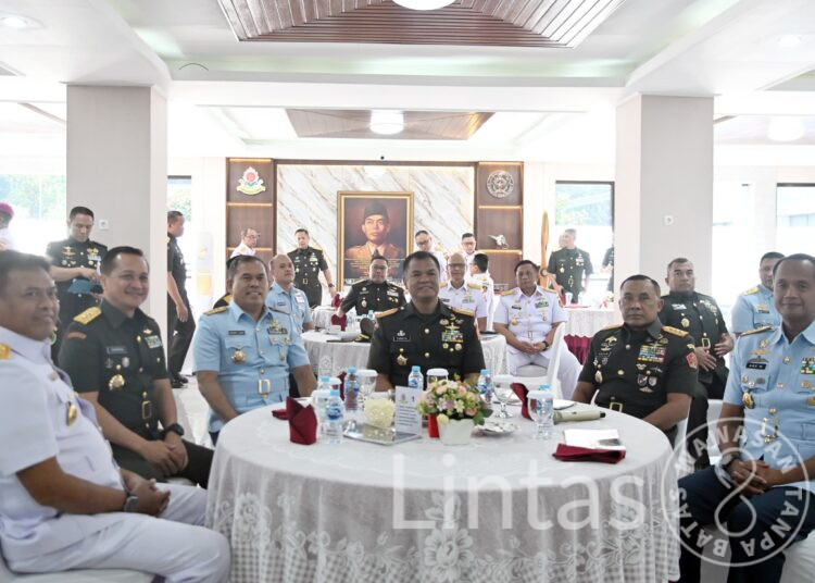 Dankodiklatad Hadiri Penutupan Dikreg LV Sesko TNI, Panglima TNI Tekankan Kepemimpinan Strategis