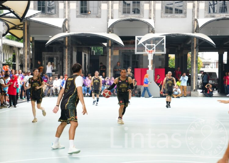 Dankodiklatad Hadiri Fun Basket Legend Bersama Panglima TNI