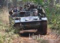 Pangdam III/Siliwangi Tinjau Latihan Menembak Ranpur Yonkav 4/KC di Pusdikif Cipatat