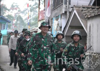 Ir Kodiklatad Tinjau Hanmars, Turut Berjalan Bersama Prasis Kobarkan Semangat Juang