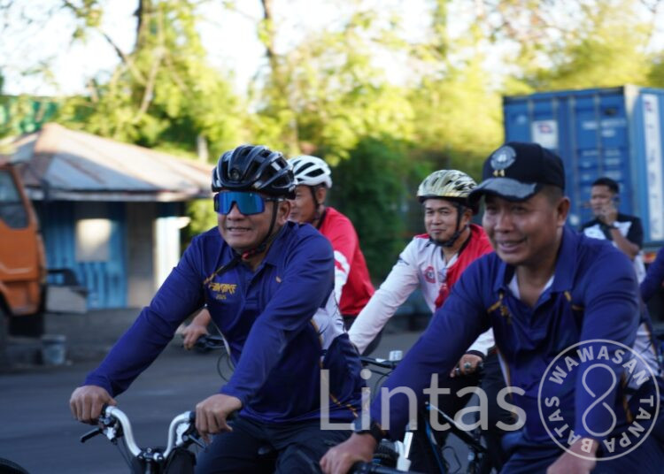 Pangdam XIV/Hasanuddin Ikuti Fun Bike NBOD HUT Kodaeral VI, Perkuat Soliditas TNI dan Kedekatan dengan Rakyat