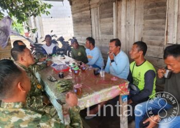 Pasis Sesko TNI LVI Dorong Petani Buah Naga Kelampangan Buka Lahan Tanpa Bakar
