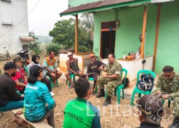 Satgas Karhutla TNI Suluh Kelompok Tani Mekar Mandiri