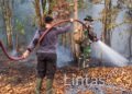 TIM KARHUTLA KODAM XXII/TB BERSAMA RELAWAN PADAMKAN API DI DESA TUWUNG