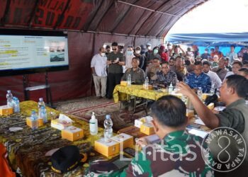 PANGDAM XXII/TAMBUN BUNGAI HADIRI RAPAT EVALUASI PENANGANAN KARHUTLA KALSEL