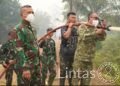 KASDAM XXII/TB TINJAU LANGSUNG PENANGANAN KARHUTLA DI KM 21 PALANGKA RAYA