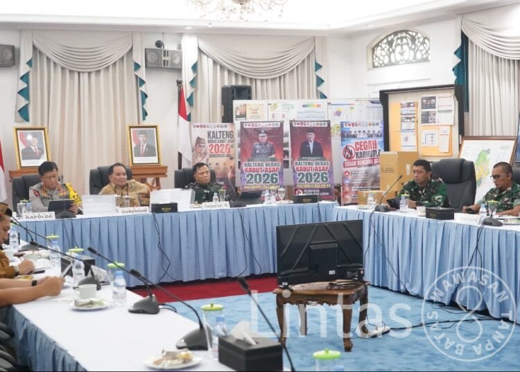 PANGDAM XXII/TB IKUTI VICON RAKOR PENANGANAN KARHUTLA BERSAMA MENKO POLKAM RI