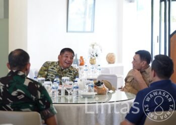 Pangdam XIV/Hasanuddin Sambut Menko Polkam RI di Lanud Sultan Hasanuddin