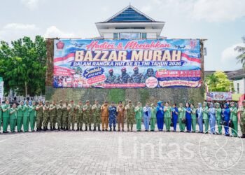 TNI Hadir Membawa Manfaat Ekonomi, Bazar Murah Semarakkan HUT ke-81