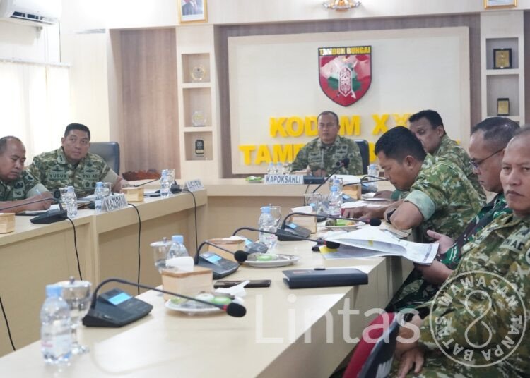 PANGDAM XXII/TB DIWAKILI KAPOKSAHLI IKUTI VICON EVALUASI DAN OPTIMALISASI KESIAPAN PROGRAM KDKMP YANG DIPIMPIN WAKIL PANGLIMA TNI