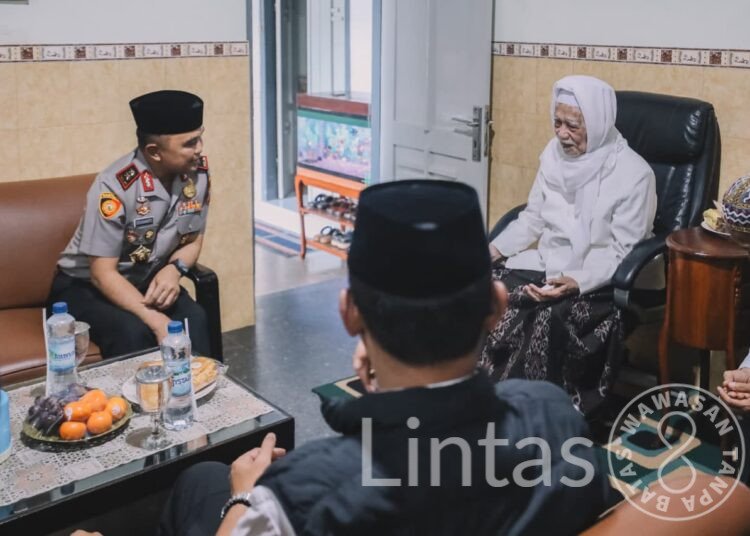 Perkuat Sinergi Kamtibmas, Kapolda Jatim Silaturahmi dengan Sejumlah Ulama di Kediri