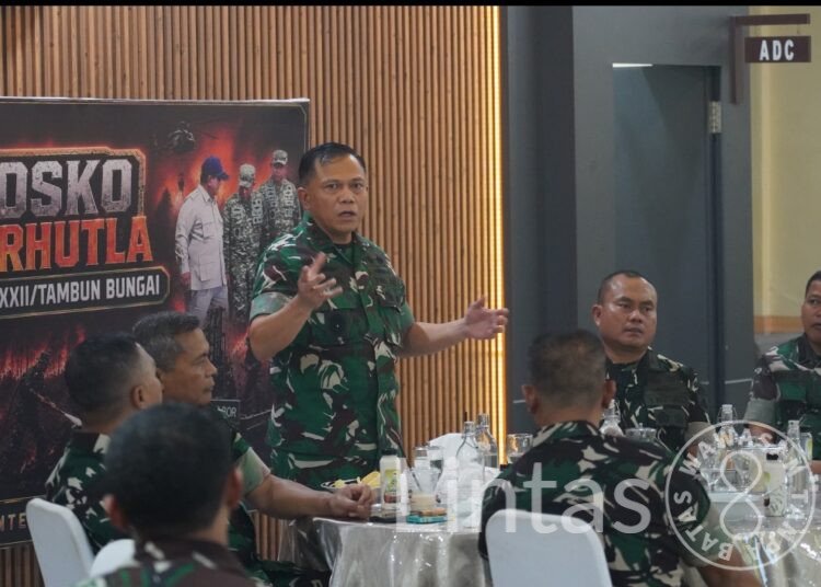 PANGDAM XXII/TB BERIKAN ARAHAN KEPADA PJU KODAM, TEKANKAN OPTIMALISASI KINERJA DAN KESIAPAN ORGANISASI TAHUN 2027