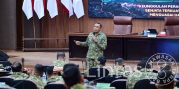 Dankodiklatad Bekali Pasis Dikreg LVI Sesko TNI Hadapi Dinamika Perang Modern