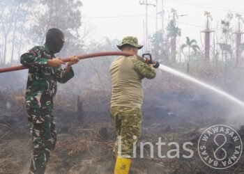 TIM SATGAS KARHUTLA KODAM XXII/TAMBUN BUNGAI TERUS LAKUKAN PENDINGINAN DI HIU PUTIH JEKAN RAYA