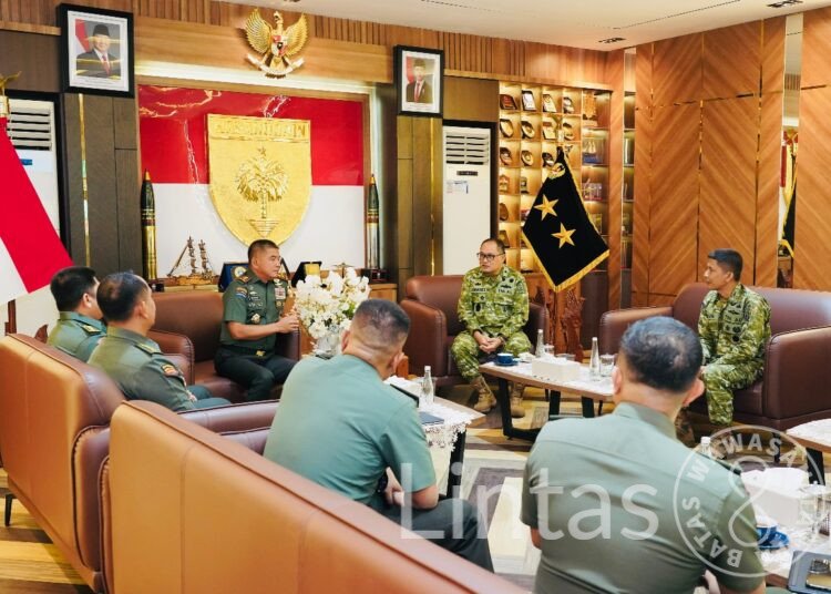 Pangdam XIV/Hsn Tegaskan Filosofi Kepemimpinan TNI: Tak Ada Tugas Militer yang Bisa Dikerjakan Seorang Sendiri